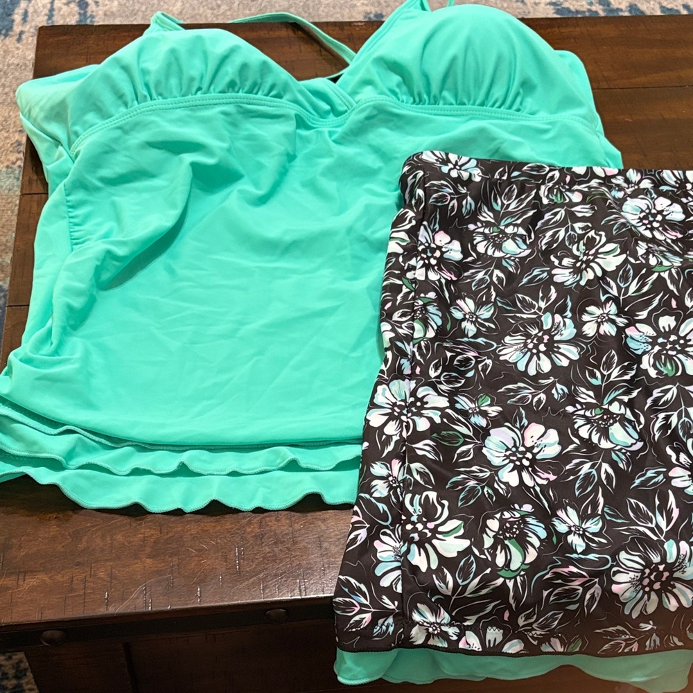 Floral Print Tankini Set in Aqua and Black